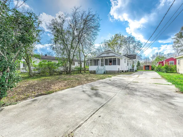 2012 Avenue F, Dickinson, TX 77539