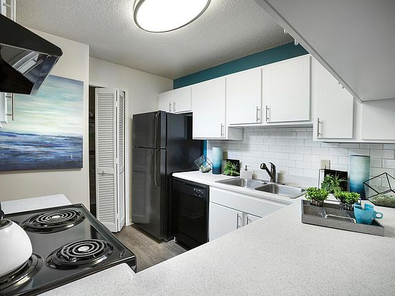 2nd image of 351 Crossing Blvd APT 935