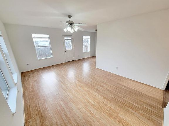 4th image of 720 Claremont Pkwy #A