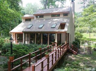 521 Robin Rd, Carrboro, NC 27516