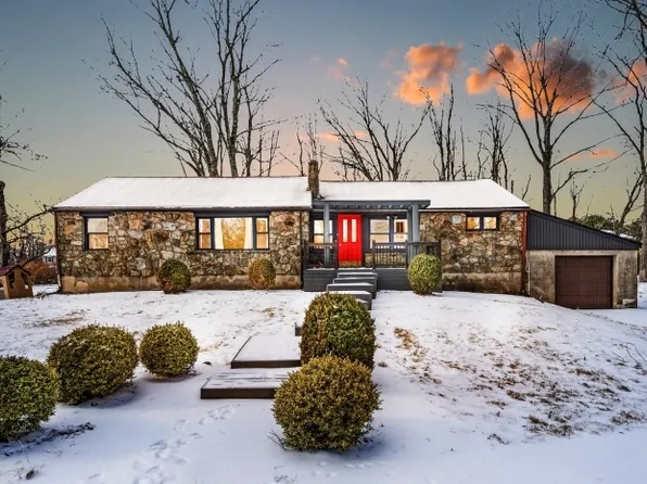 3 Hollow Rd, Lebanon Twp., NJ 08826