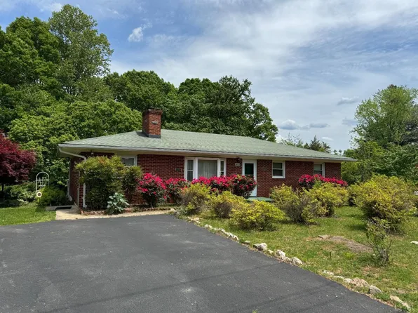 2672 Sunnymeade Rd, Rustburg, VA 24588
