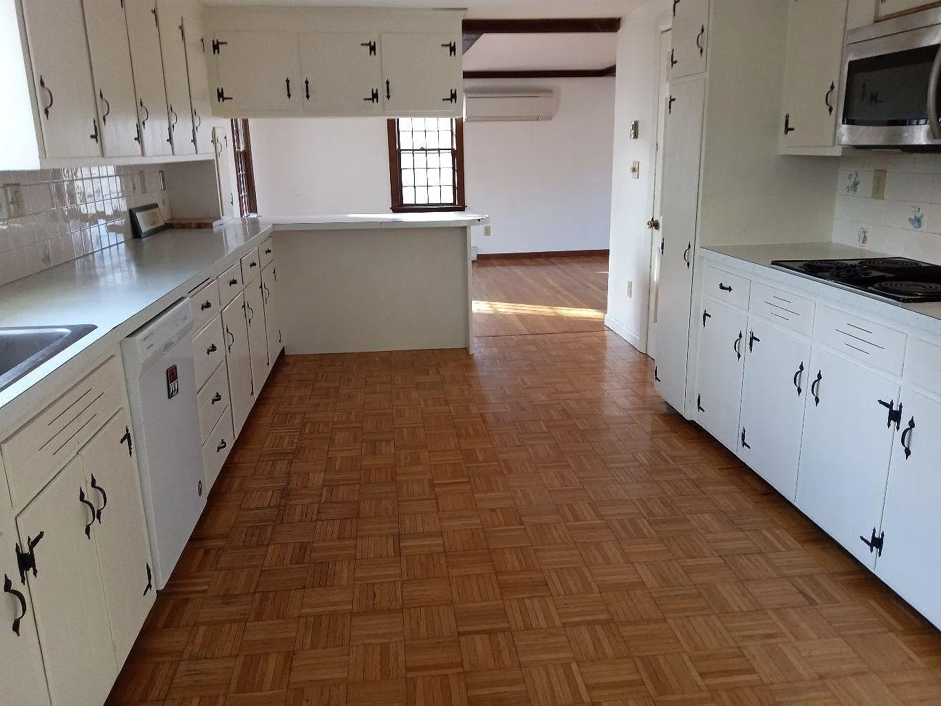 3 bed, 1800 sqft, $3,600 — Photo 4