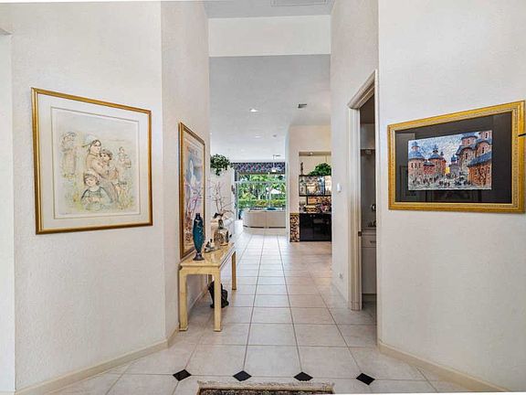 5th image of 10565 Laurel Estates Ln
