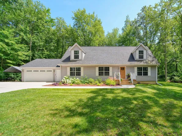 4909 Slayton Rd, Jackson, MI 49201