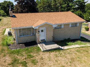 69 Beaver Grade Rd, Mc Kees Rocks, PA 15136