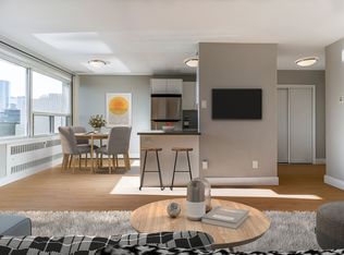 321 Sherbourne St, Toronto, ON M5A 2S4