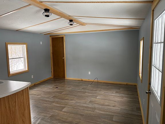 4th image of 745 Todds Corner Rd