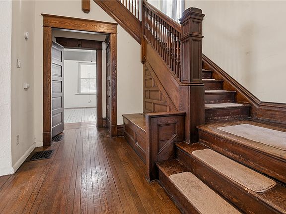2nd image of 29 W Brown St