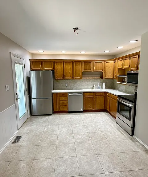 222 Westlea Dr — Photo 7