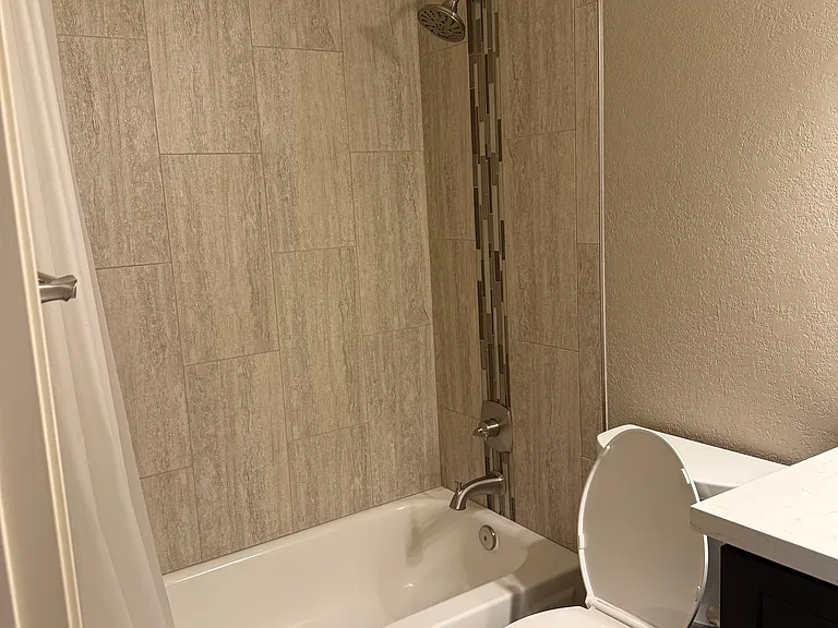 1643 W Maplewood St — Photo 14