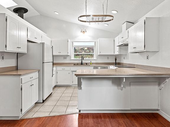 2nd image of 24198 Birch Circle