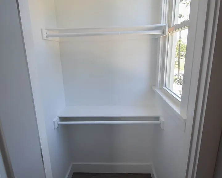 772 S Locust Ave — Photo 9