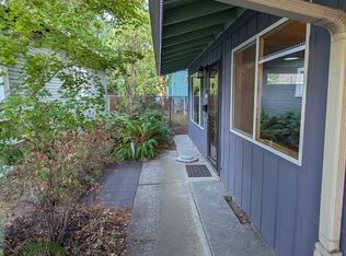 2126 SE Woodward St, Portland, OR 97202