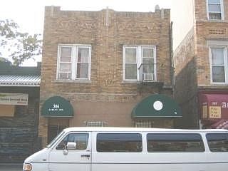 2nd image of 306 Albany Ave