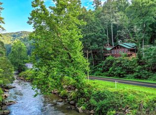 55 River Bend Ln, Blue Ridge, GA 30513