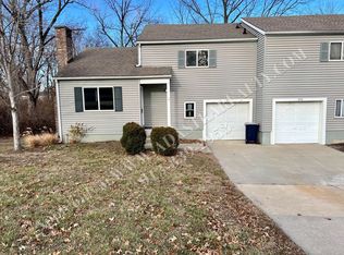 1924 E 97th St, Kansas City, MO 64131