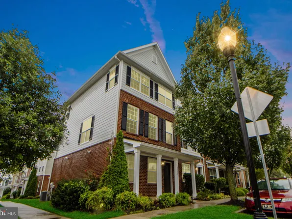 4535 Maple Wood Dr, Baltimore, MD 21229
