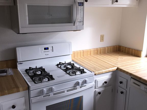 Built-in microwave over gas range