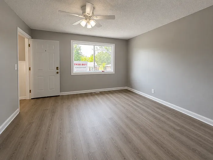 201 Shari Dr #D — Photo 5