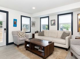 8 Alveston St, Jamaica Plain, MA