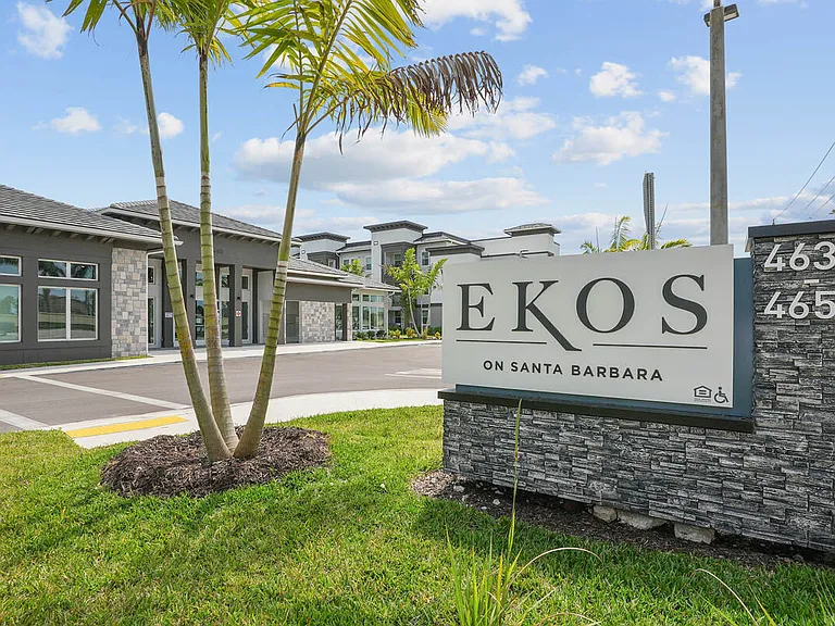 Ekos Santa Barbara — Photo 27
