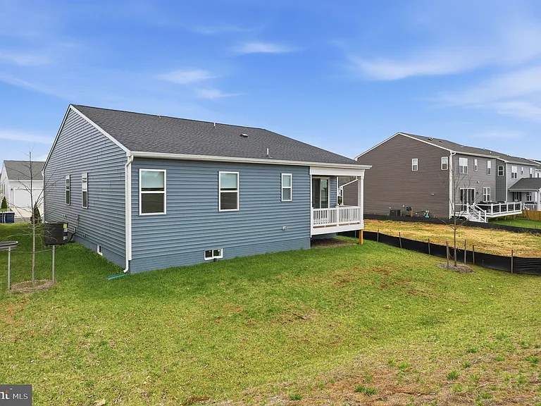 615 Clover Ln — Photo 39