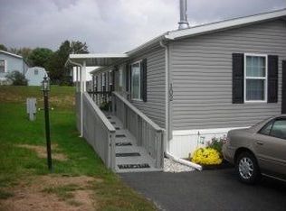 102 Dovefield Dr, Lancaster, PA 17603