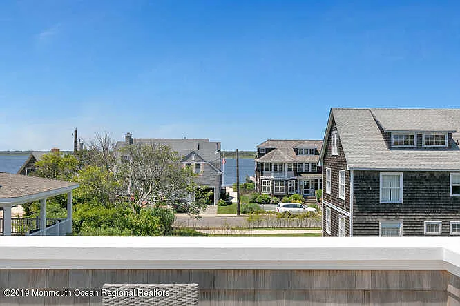 1328 Ocean Ave — Photo 22