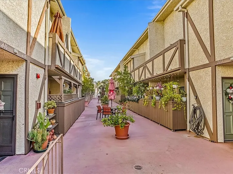 7005 Jordan Ave #110 — Photo 3