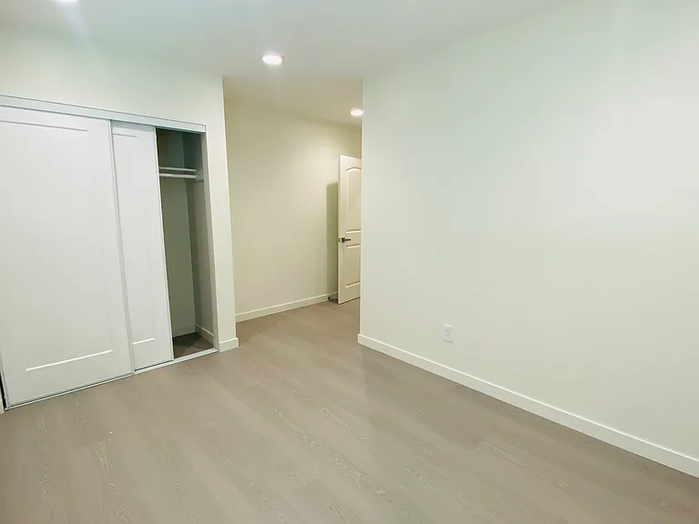 329 N Bushnell Ave — Photo 6