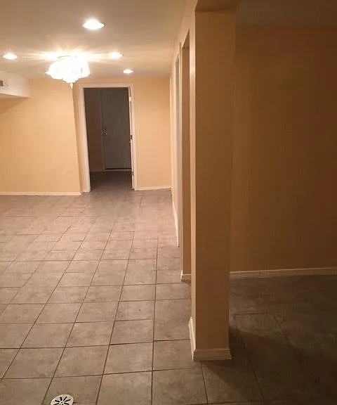 8122 S Rhodes Ave — Photo 7
