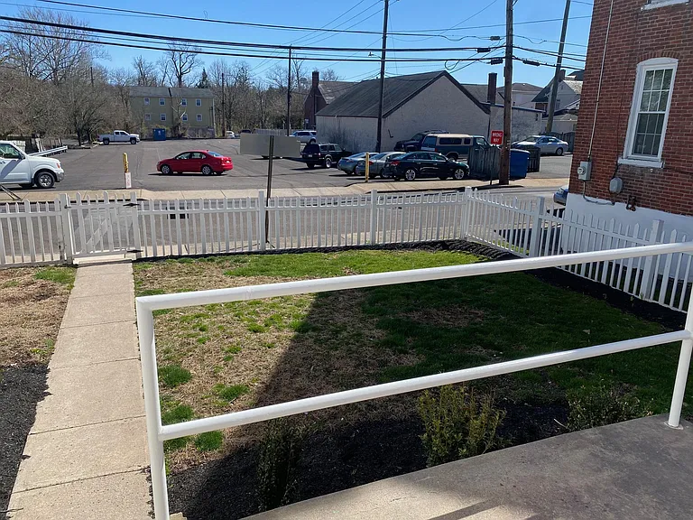 27 E Walnut St #2 — Photo 3