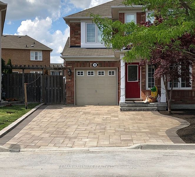 Toronto House for rent - 4 Bedrooms — photo 2