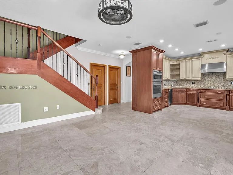 2155 SW 156th Ct — Photo 10