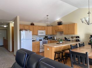 3103 Clearwater Ridge Dr, Eau Claire, WI 54703