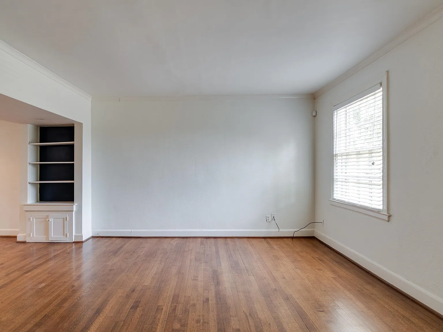 2 bed, 1.0 bath, 1000 sqft, $1,400 — Photo 3