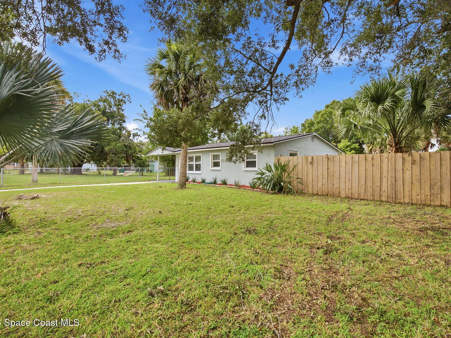2 bed, 1.0 bath, 952 sqft, $1,895 — Photo 3