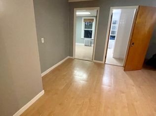 18 Dover St FLOOR 2, Cranston, RI 02920