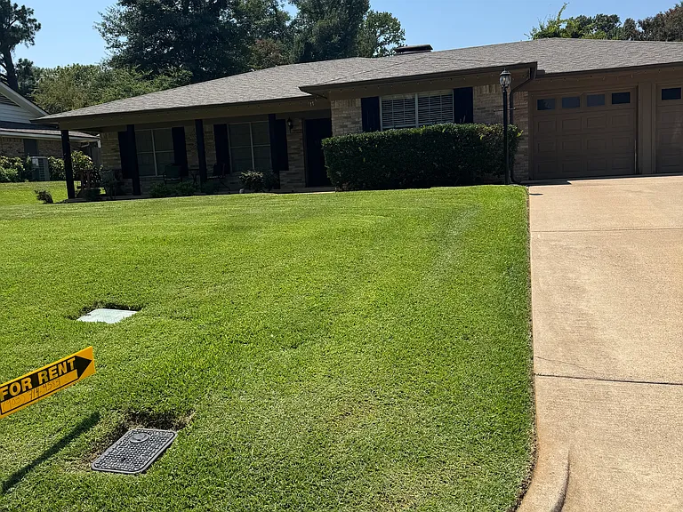 3319 Brookside Dr — Photo 2