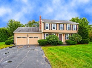 11 Sweetland Farm Rd, Norfolk, MA 02056