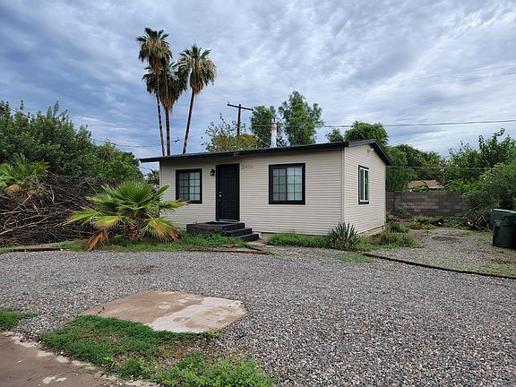 3rd image of 2416 W Vista Ave
