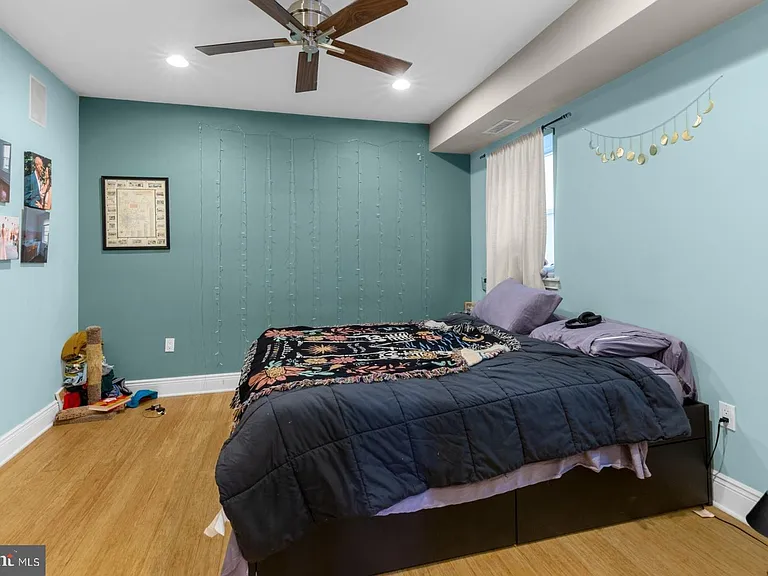 530 W Girard Ave #2 — Photo 13