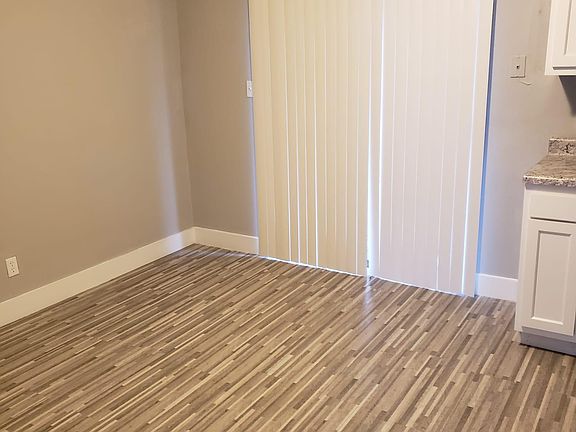 2nd image of 1378 E Tanners Creek Dr #3