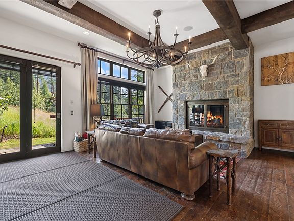 4th image of 111 Slopeside Dr #7