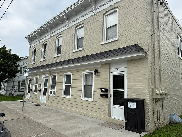 4 unit pre-war building in Village location