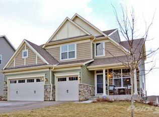 1670 Mayapple Pass, Chanhassen, MN 55317