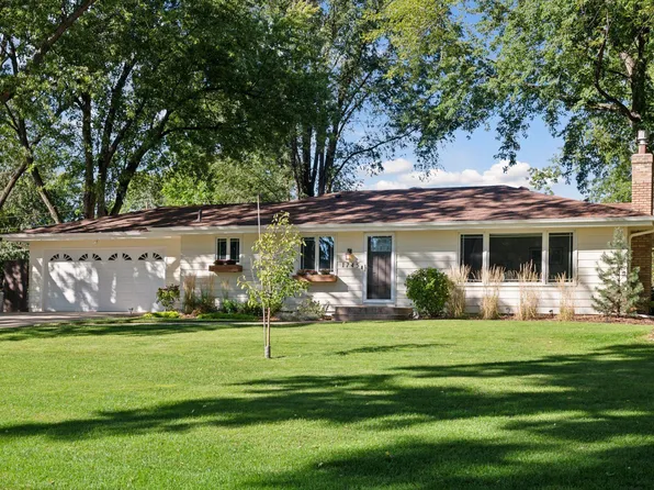 1745 Garland Ln N, Plymouth, MN 55447