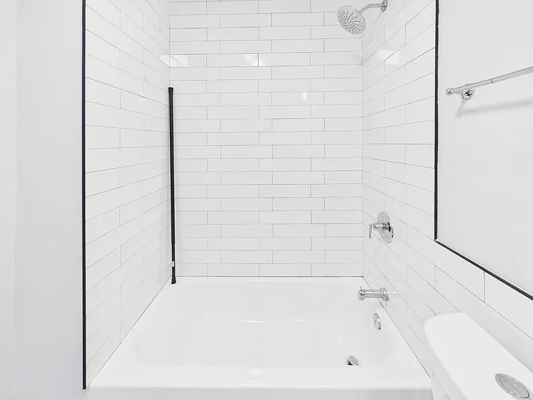 1900 W 17th St #1R — Photo 23