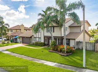 6941 E Wedgewood Ave, Davie, FL 33331